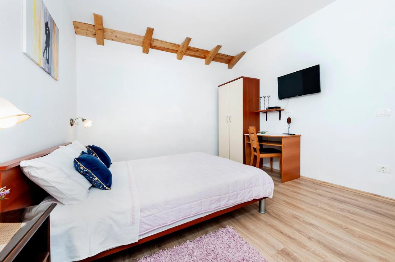 House Lena - 800 M From The Sea Apartment Rovinj
